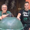 Die Big Green Eggspezialisten Michael und Tom